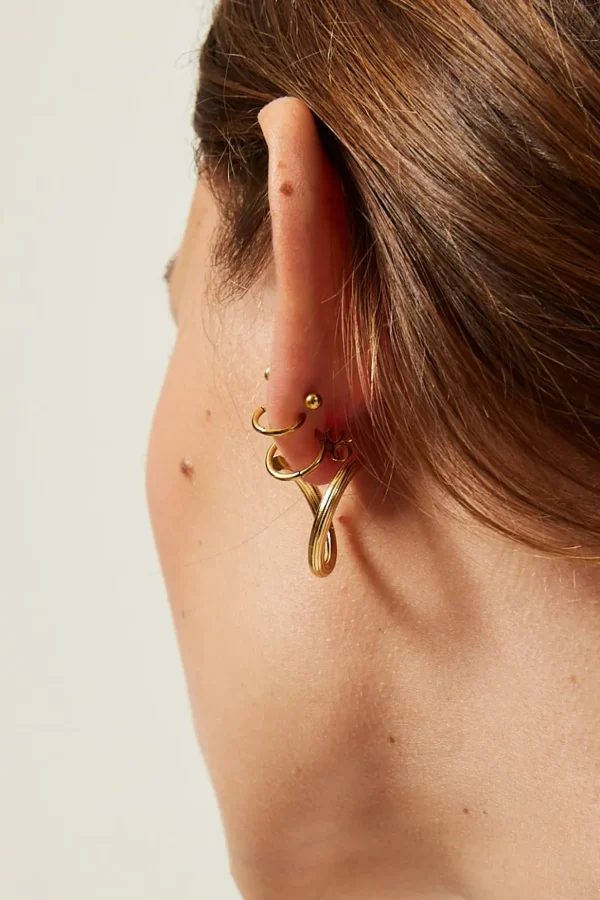 Carve twist hoops