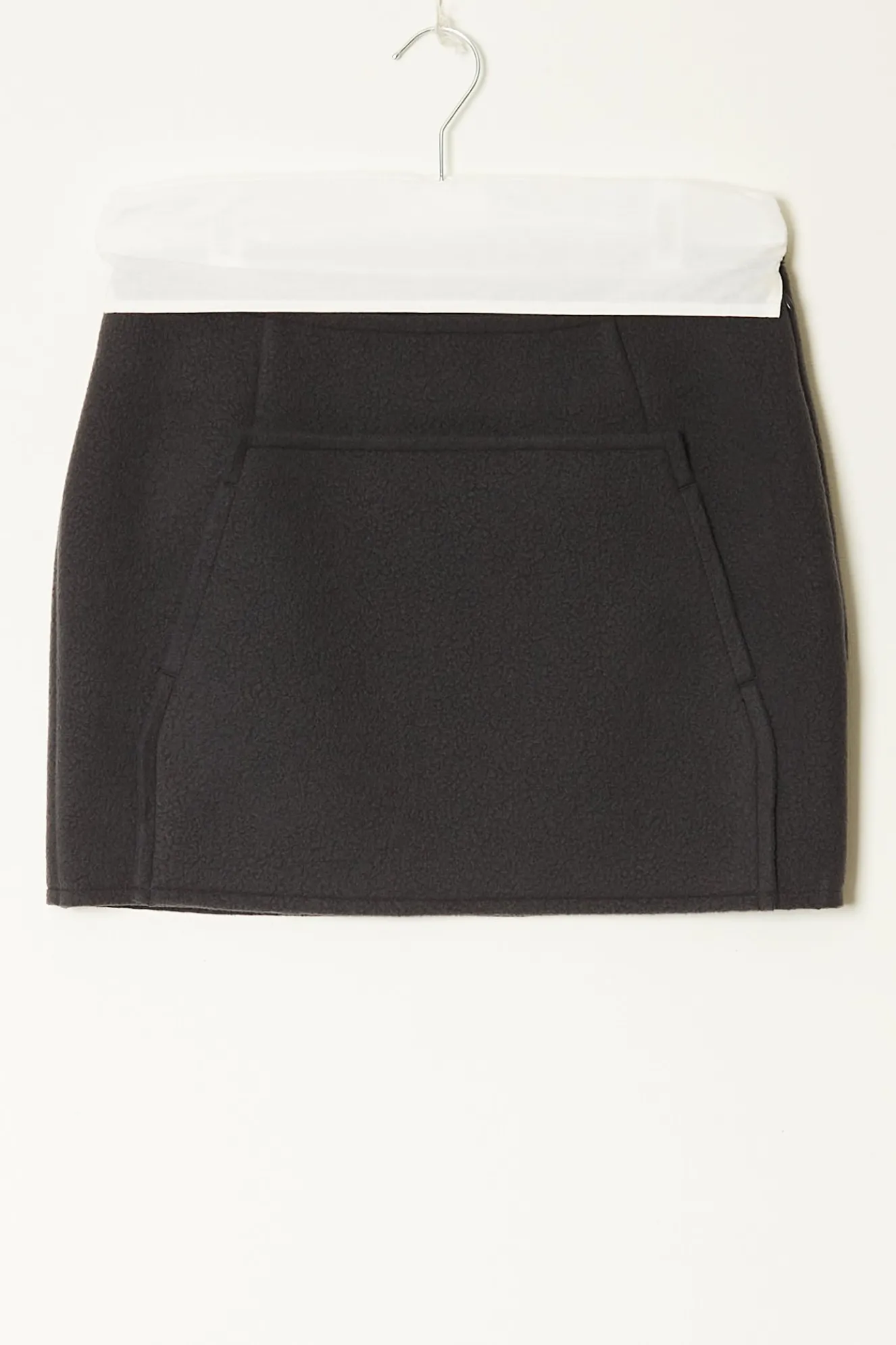facon_jacmn_jewl_upcycled_0.webp Facon Jacmīn Jewl upcycled skirt