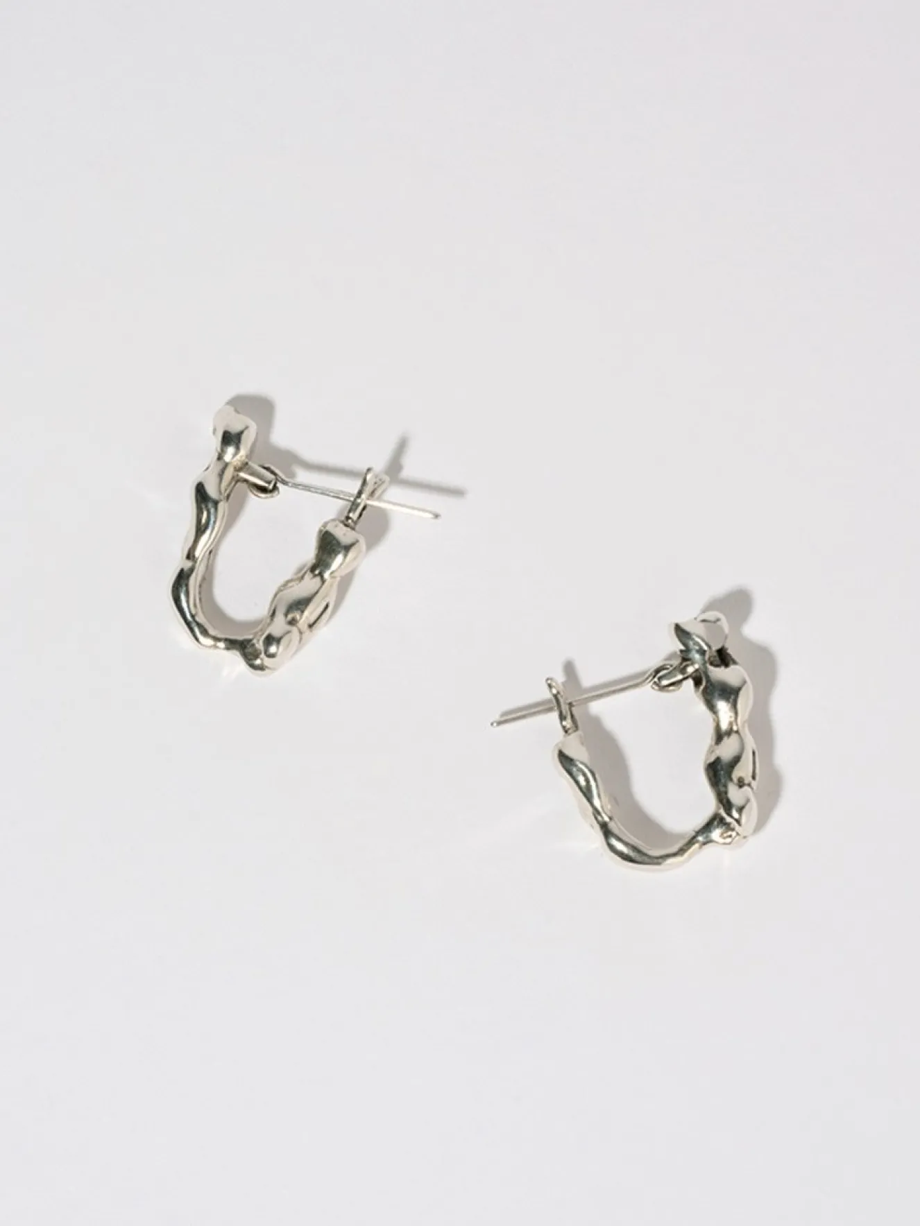faris_lava_link_hoops_0.webp Faris Lava link hoops