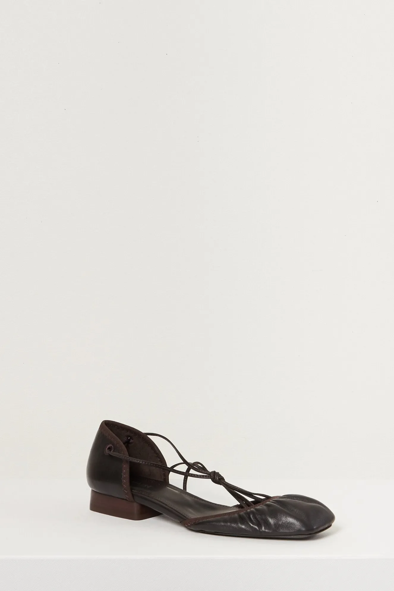 lemaire_micro_ballerina_f_1.webp Lemaire Micro ballerina flat