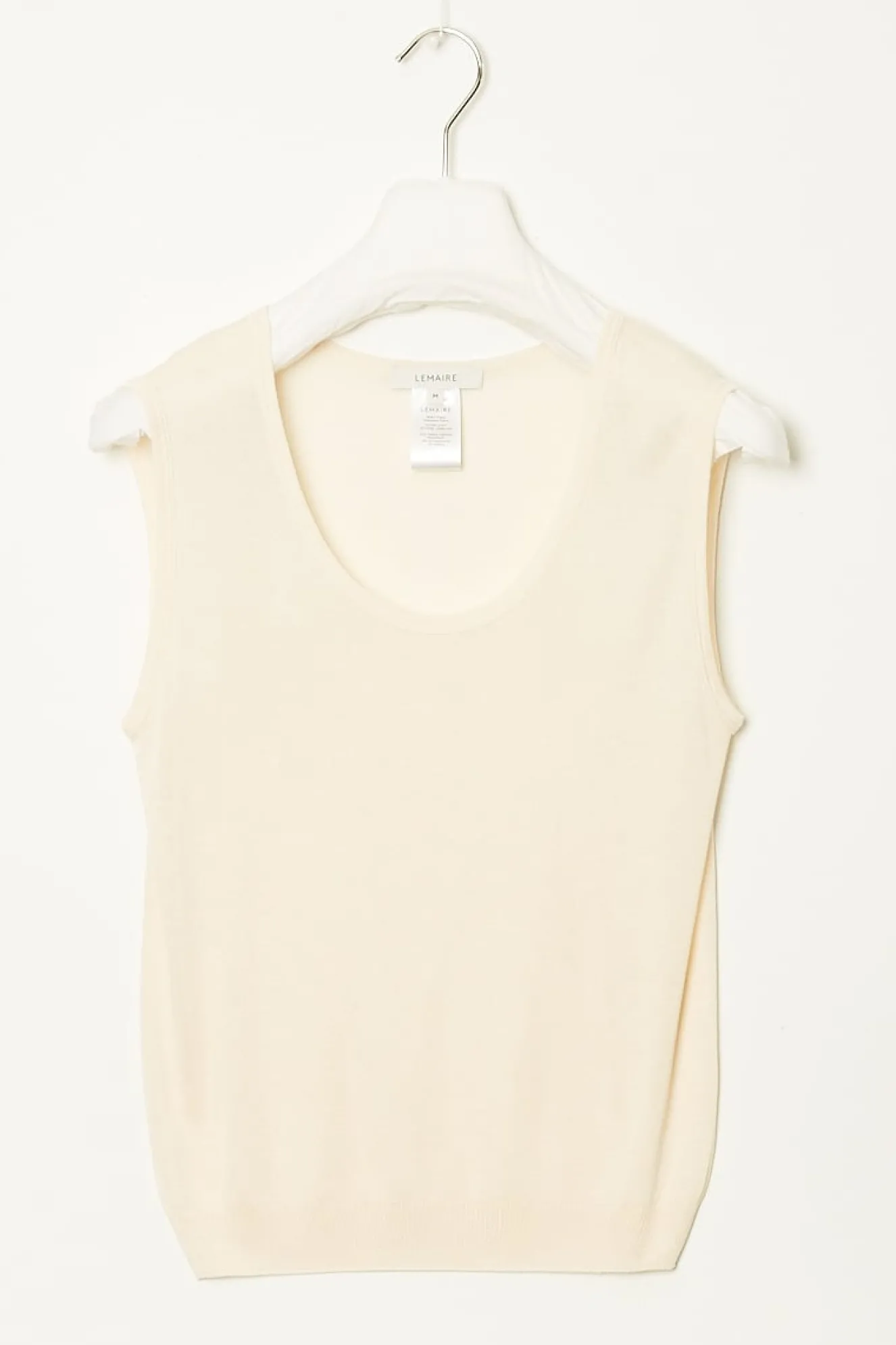 lemaire_seamless_sleevele_0.webp Lemaire Seamless sleeveless sweater