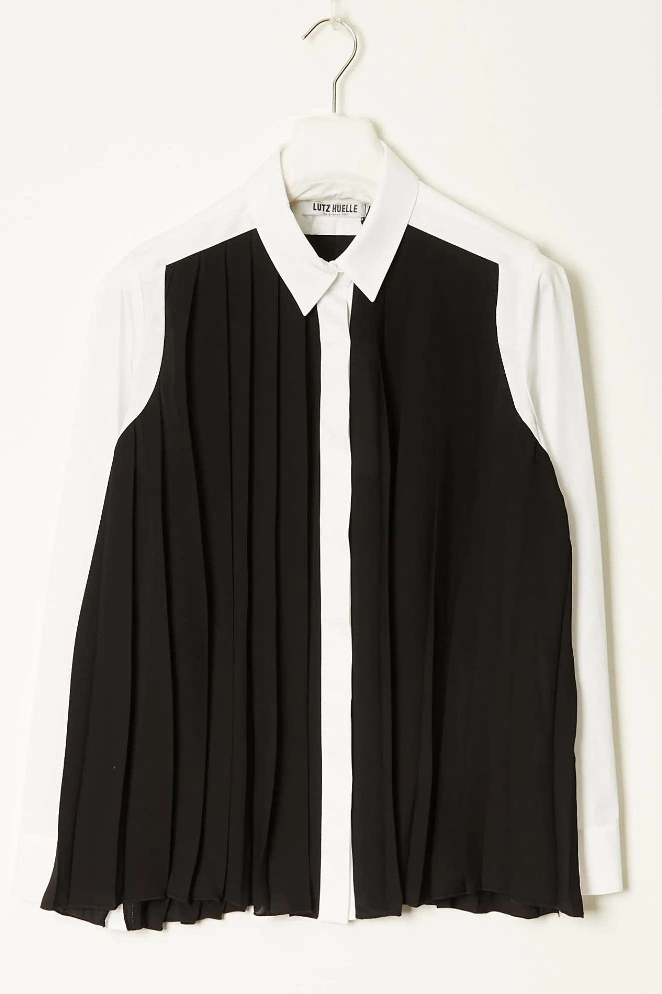 lutz_huelle_charade_shirt_0.webp Lutz Huelle Charade shirt