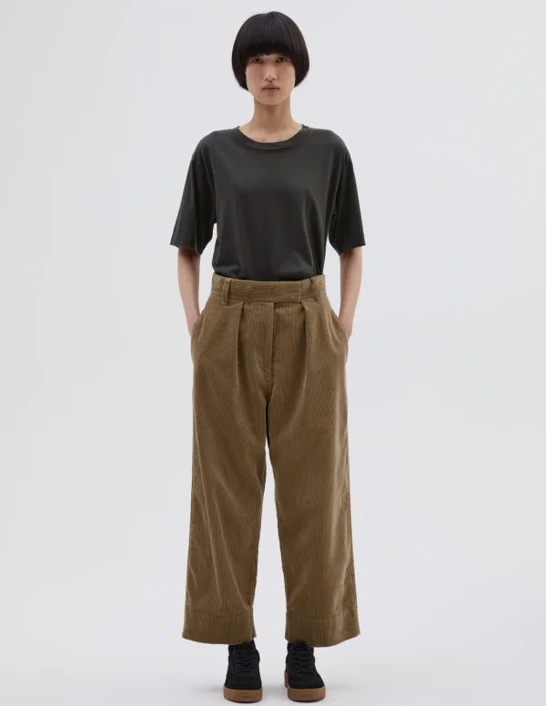 Margaret Howell MHL pleated crop trousers