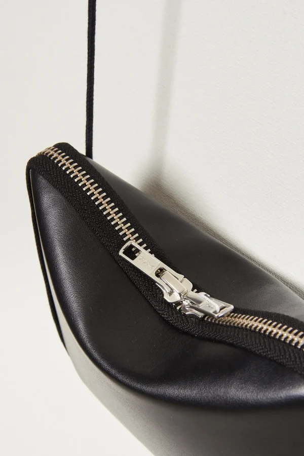 Maria Jobse 0038 Dented wallet