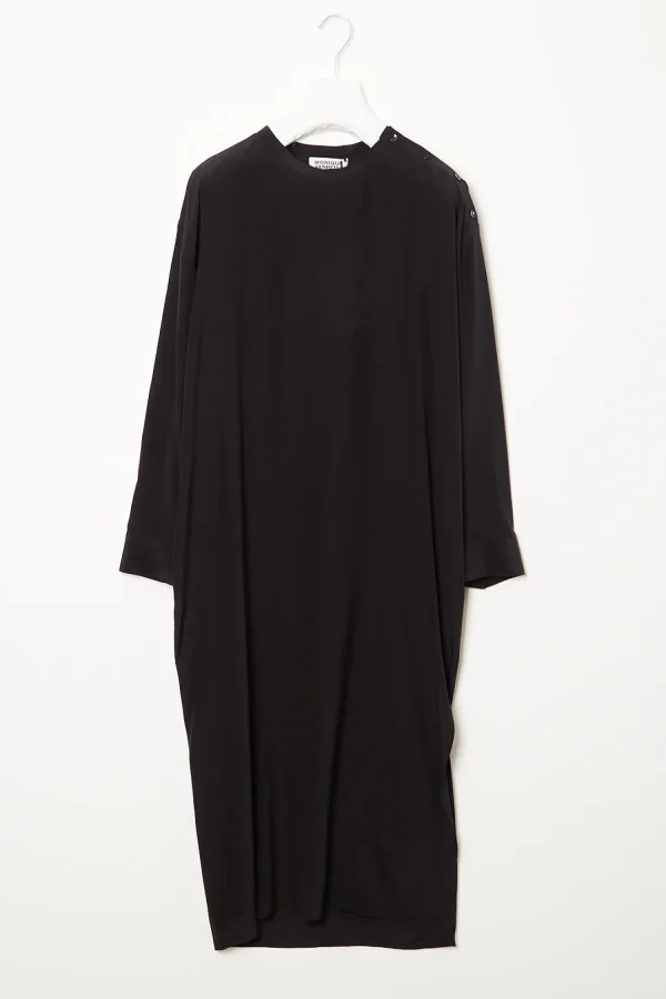 Monique van Heist Splits silk dress