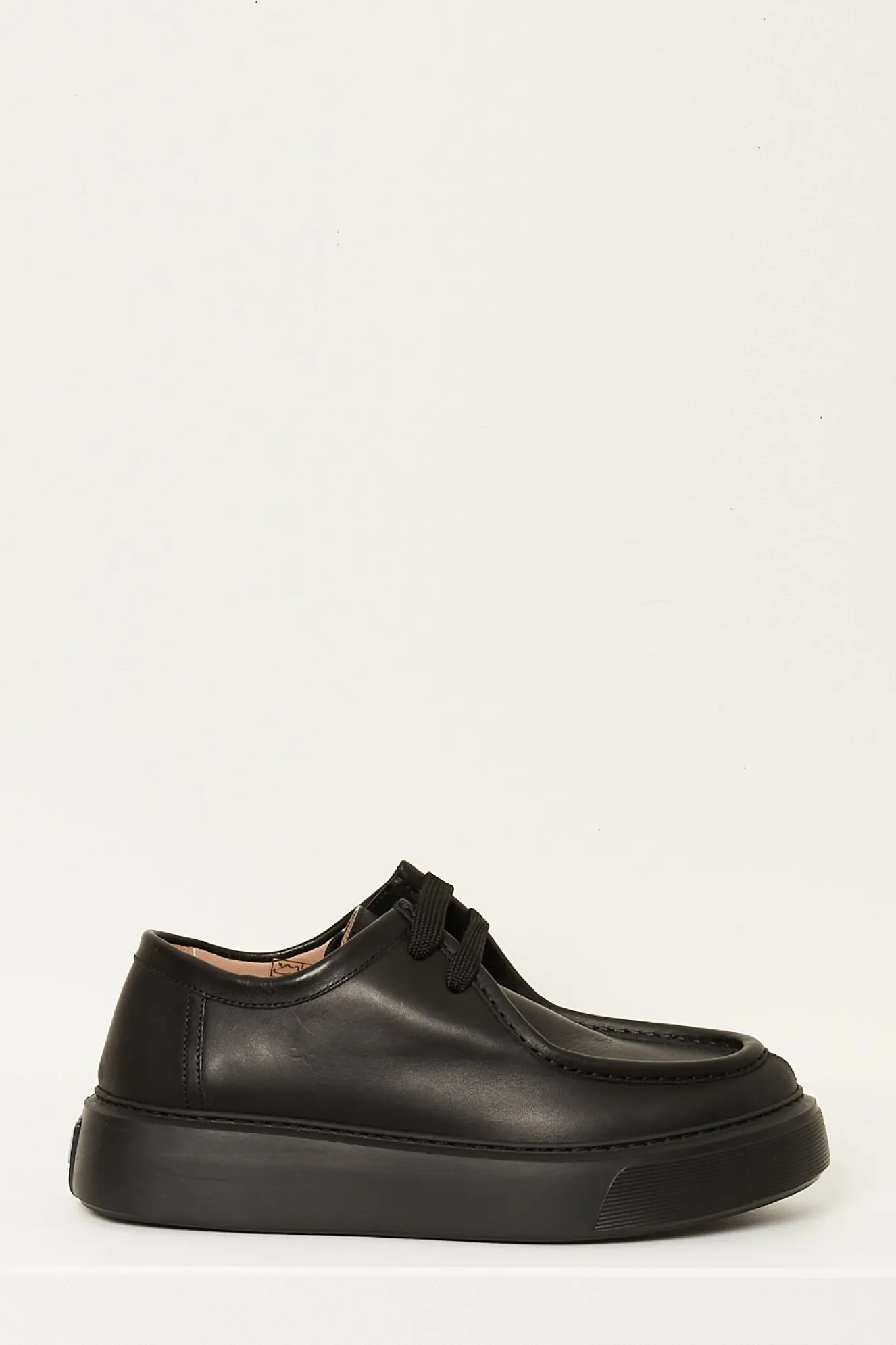 referenc_fernabee_leather_0.webp Referenc Fernabee leather