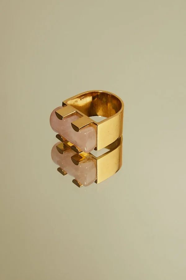 Studio Collect Rose quartz stone ring