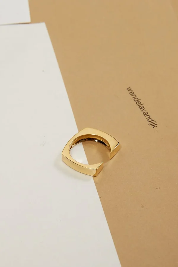 Studio Collect Swash ring